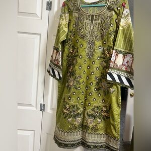 Beautiful Indian Pakistani cotton/lawn embroidered dress